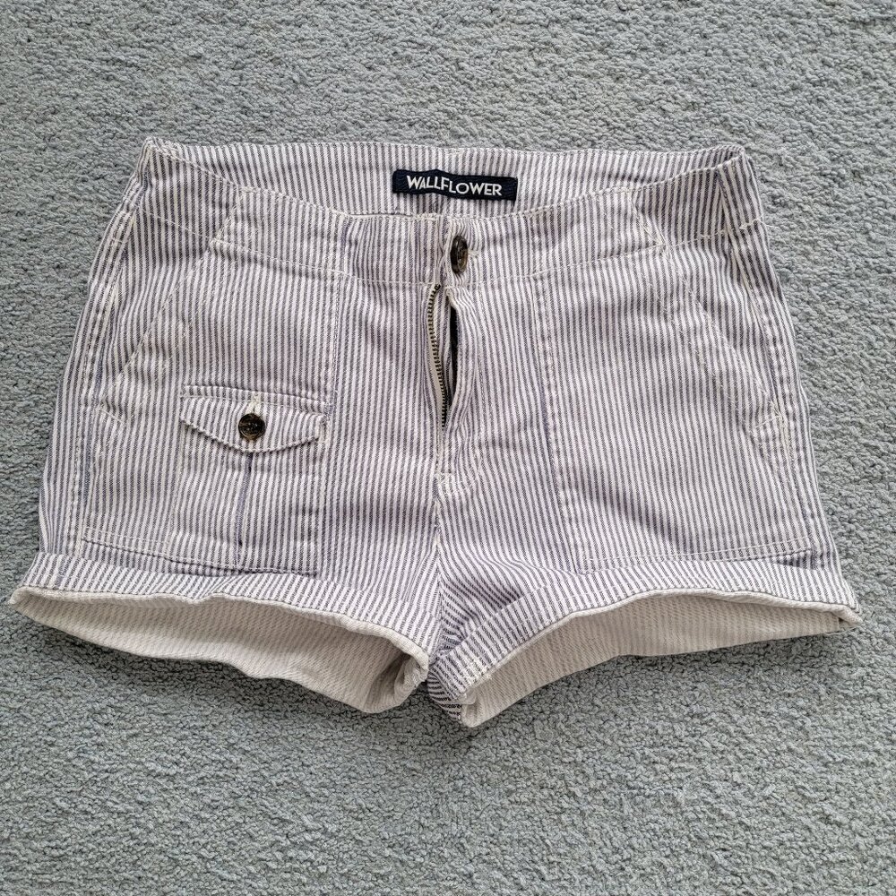 Wallflower Blue & White Striped Cuffed Cargo Stretch Shorts Size 7 / 28"